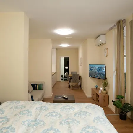 Free Parking - Flex By Circle Aparthotel Tirana