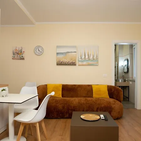 Aparthotel Free Parking - Flex By Circle Tirana